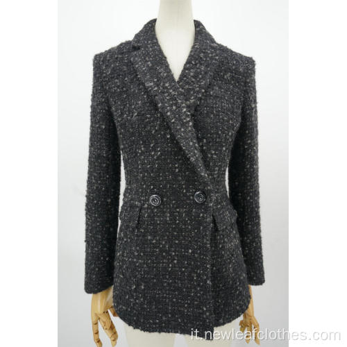 Giacca da donna vestita a doppio petto girare il collare